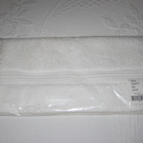 NWT Sundance Catalog White Cotton Washcloth Bath Original Package Made in Turkey - Picture 5 of 6